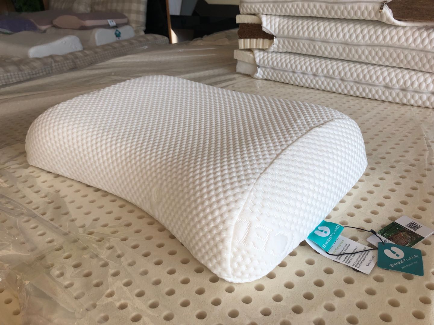 床垫怎样通过试睡分辨棕和乳胶,怎么分辨乳胶床垫跟海绵床垫