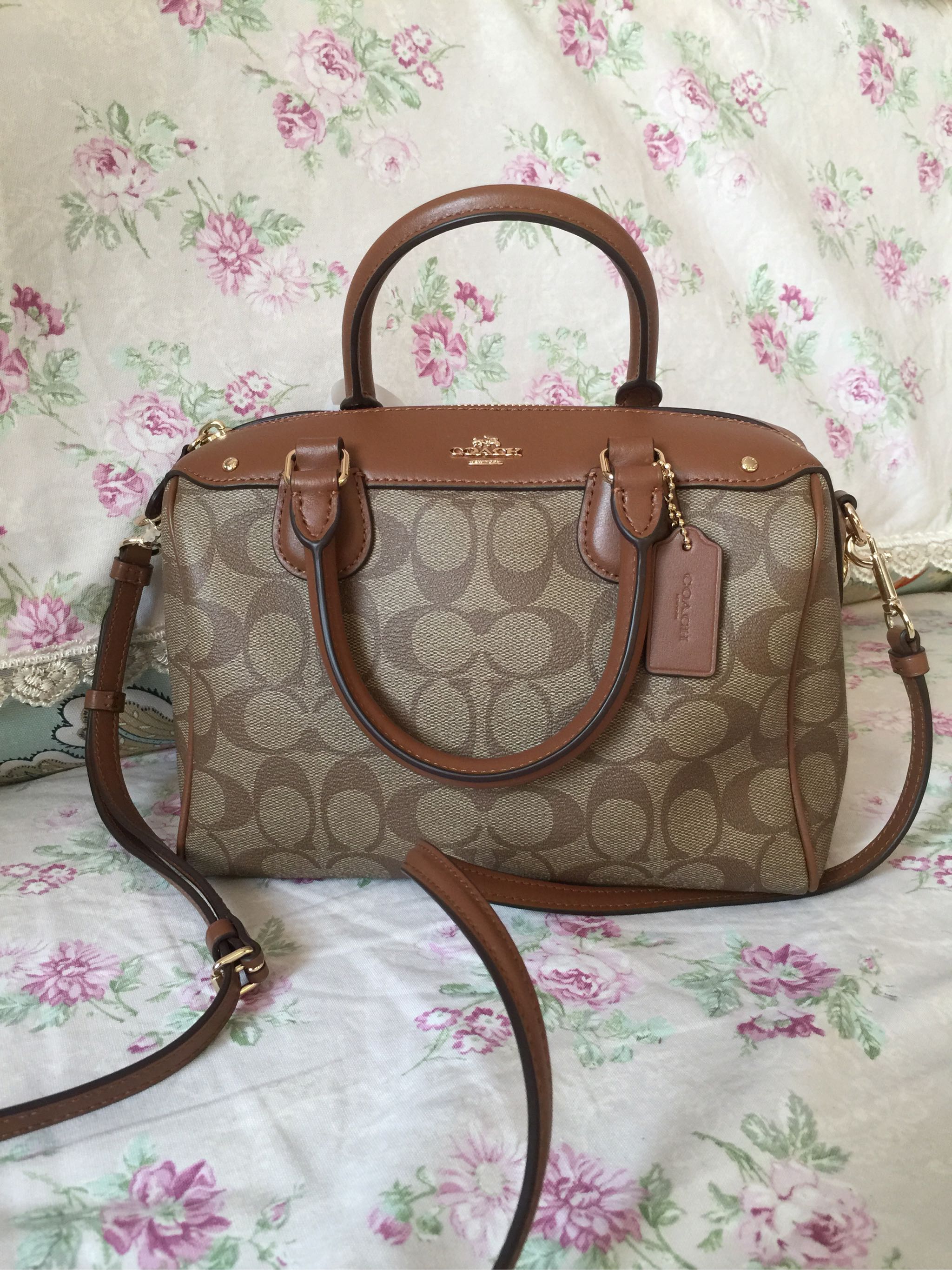 coach蔻驰女包什么款最保值,coach蔻驰波士顿跟腋下包哪款好看