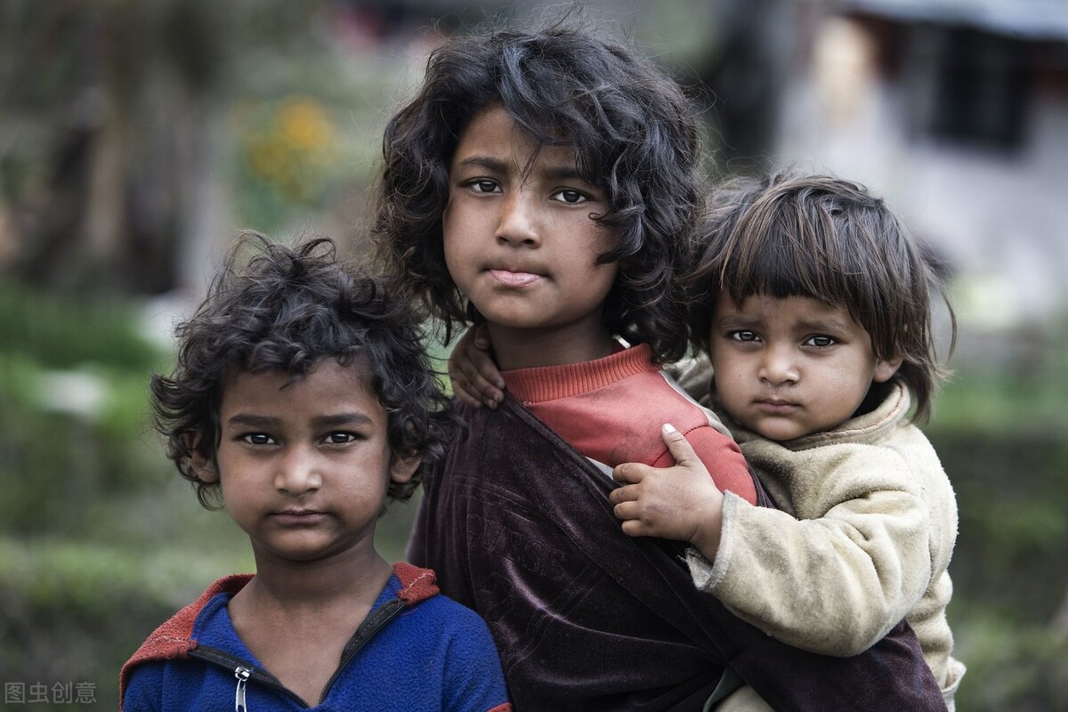 我翻了6千条评论,找了38个故事,为你呈现真实的中国姐弟关系