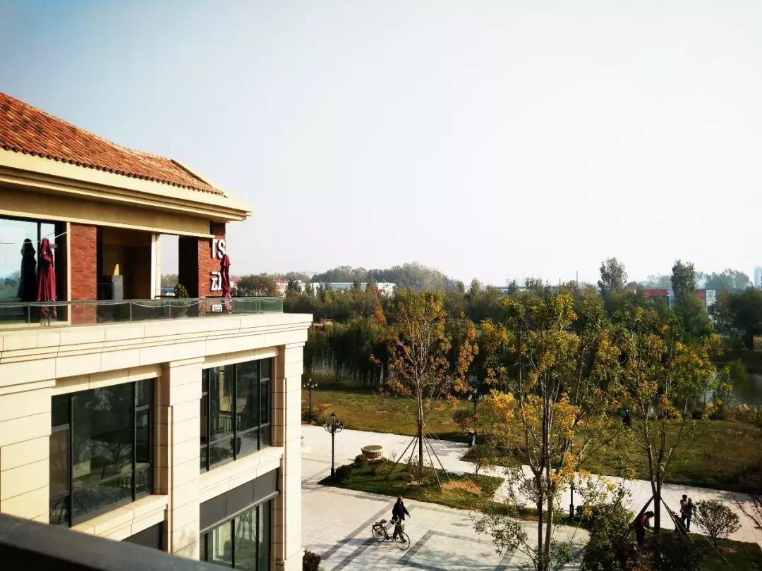 閫告湀鍥介檯浼氭墍,閫告湀鏈堝瓙涓績鑱婂煄