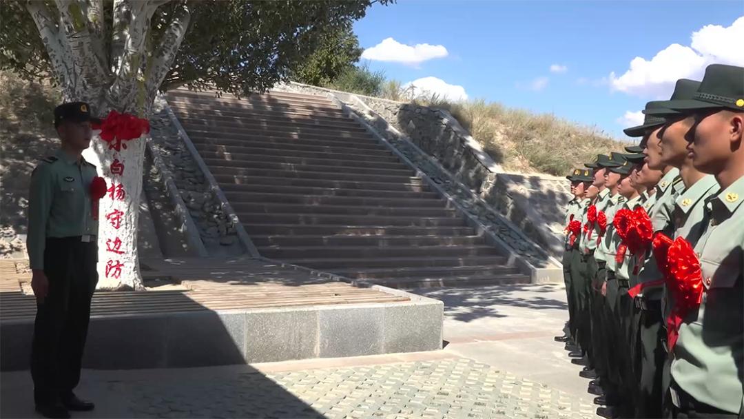 老兵退伍感人瞬间,老兵退伍潸然泪下