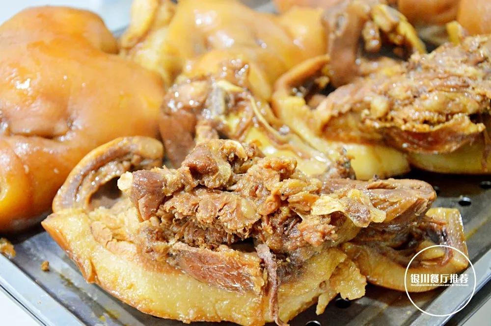 20多年老汤，在同心路卖卤煮