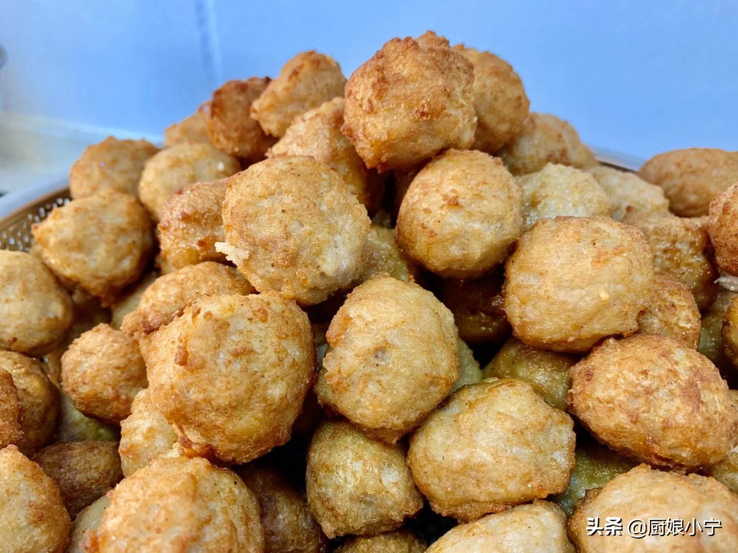 炸丸子怎么炸又酥又香又脆,炸丸子外酥里嫩的方法