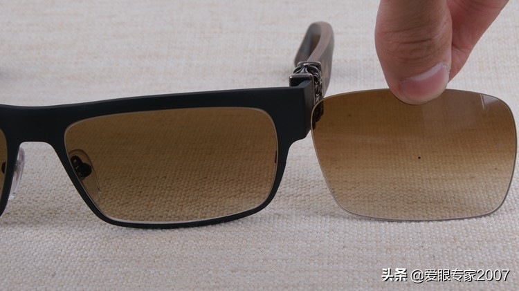 蔡司防蓝光单光镜片,蔡司1.5近视眼镜加防蓝光变色镜片