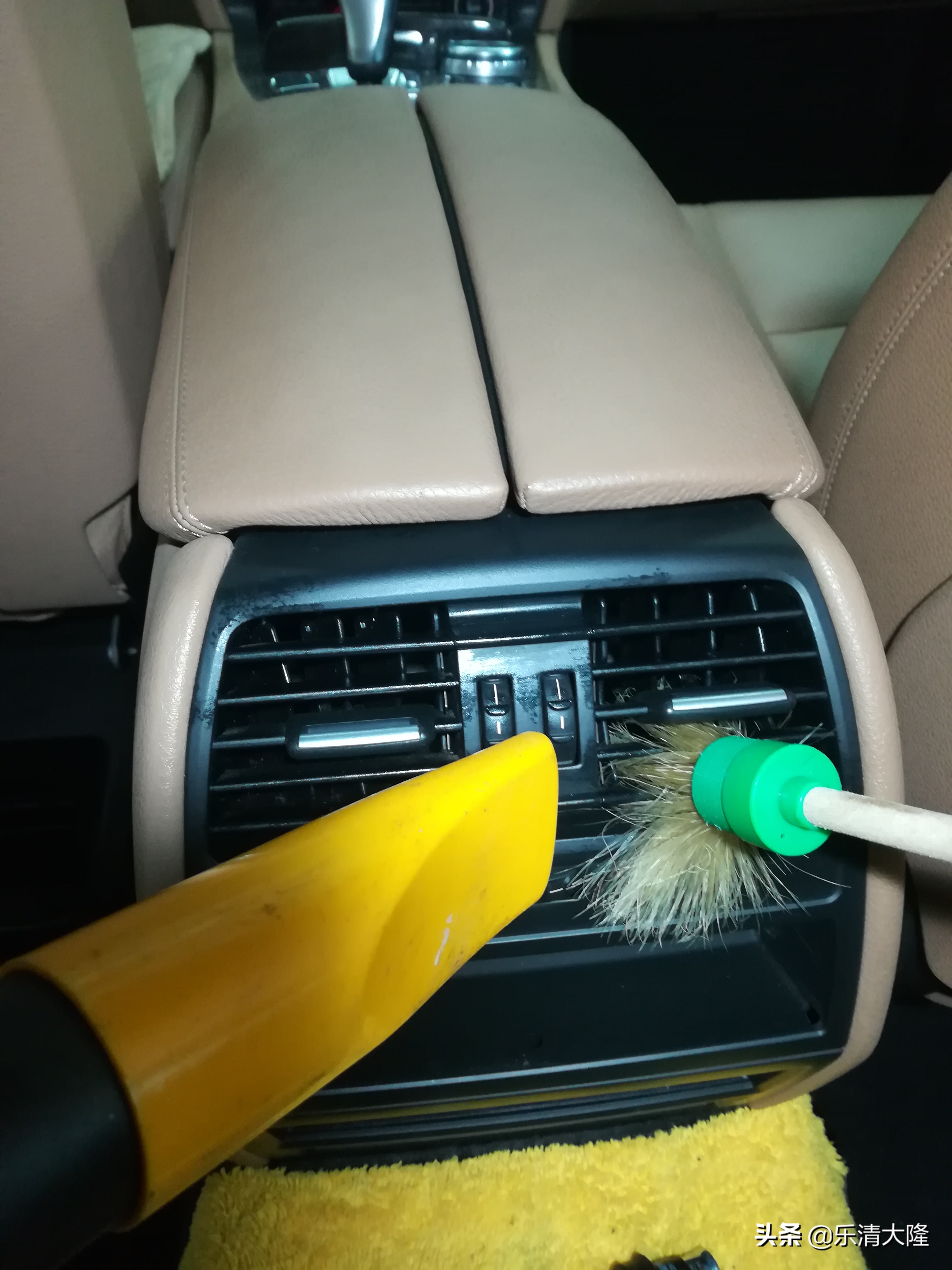 广州宝马7系内饰清洗,宝马7系发动机舱清洗