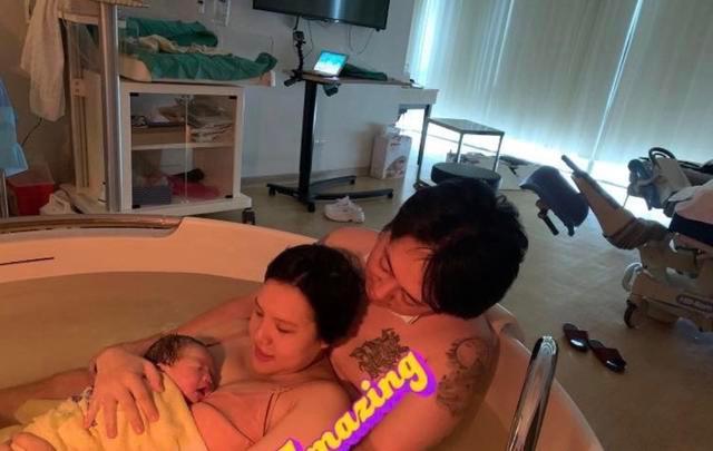 谢依霖水中分娩后判若两人,谢依霖水下分娩全记录