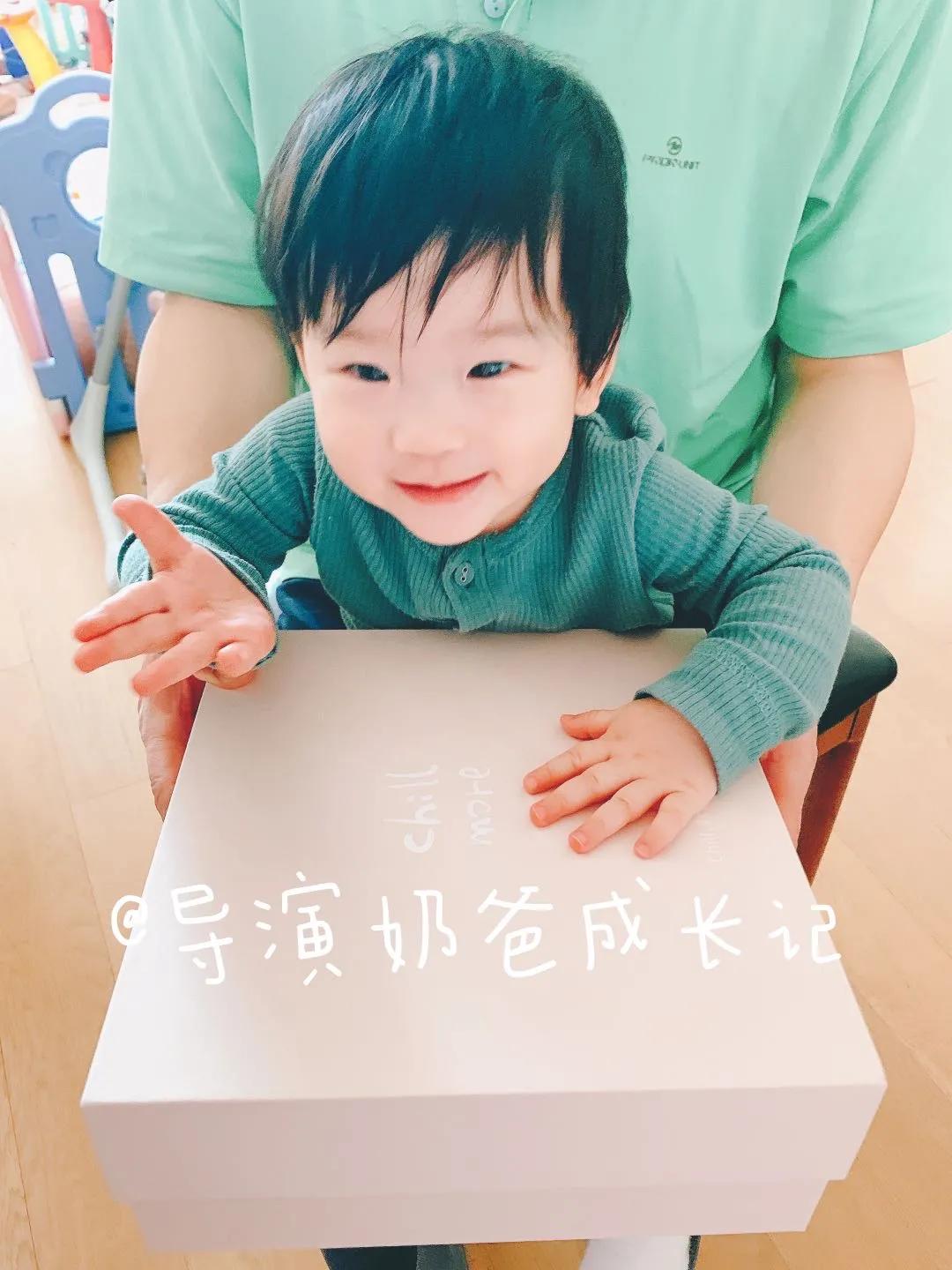 发育迟缓的宝宝玩什么玩具 (婴儿每月发育规律及对应玩具)