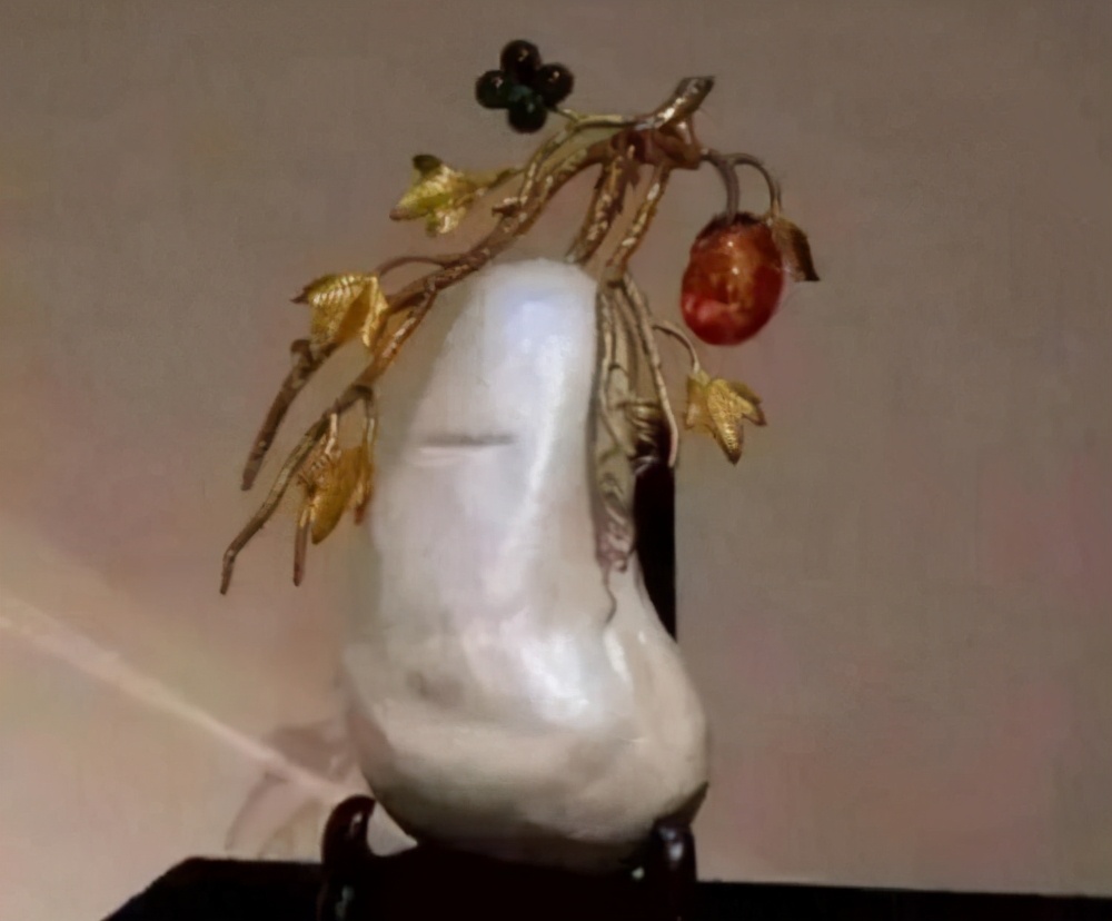 当人类邂逅美丽的珍珠,它耀眼的存在,引发背后无数个传奇的故事