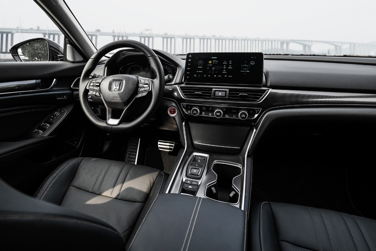 年轻化是未来十年的品牌必由之路,广本雅阁2020款试驾