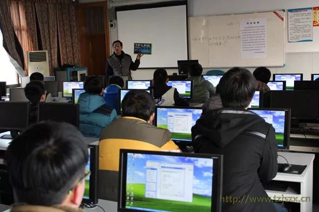 今年金沙中学最低录取分数,金沙县第一中学招生分数