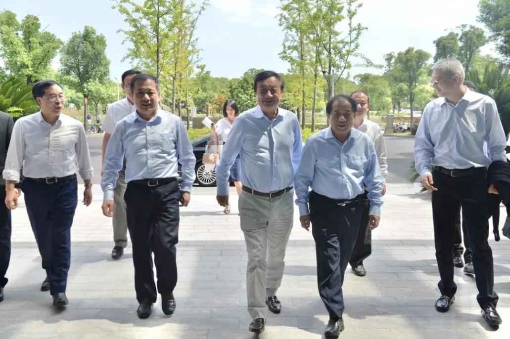 任正非访问北大谈创新,任正非谈华为天才少年计划