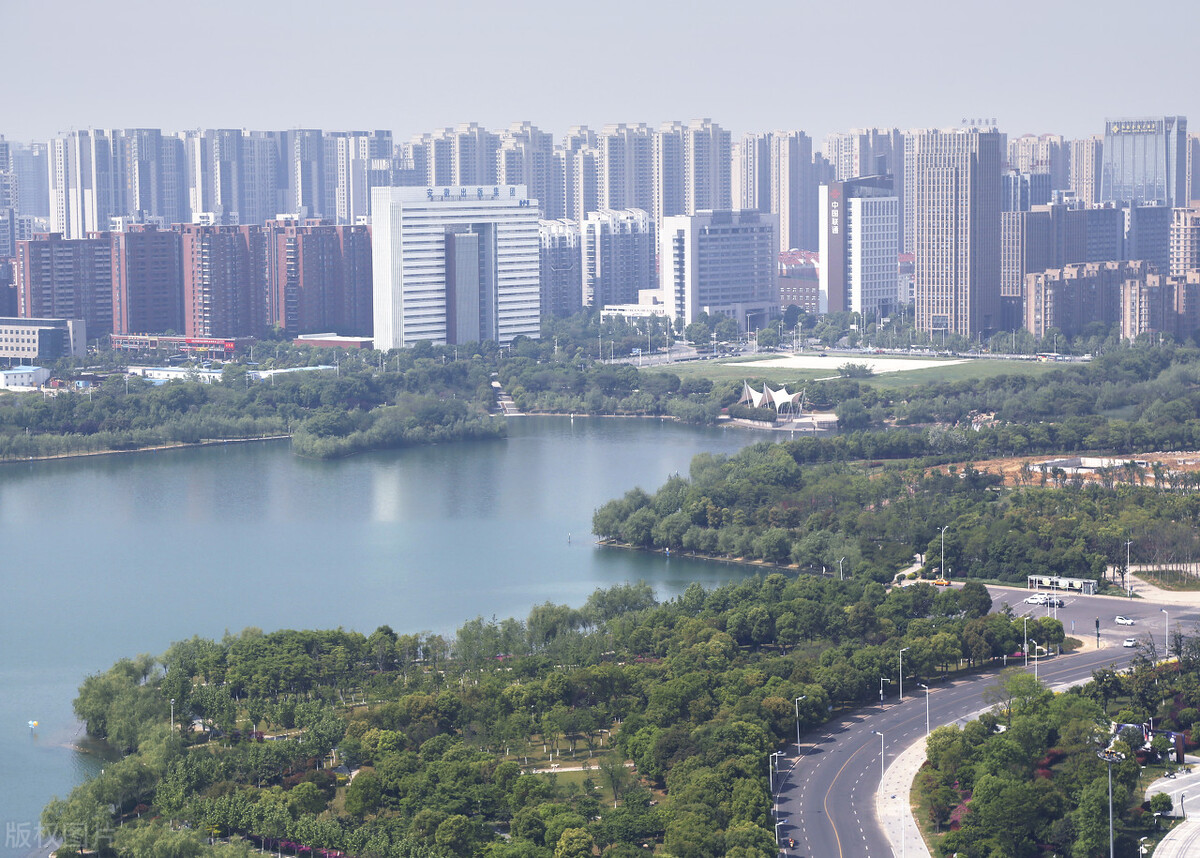 中国十大省会城市名单是哪些,全国面积最大的省会城市十大排名