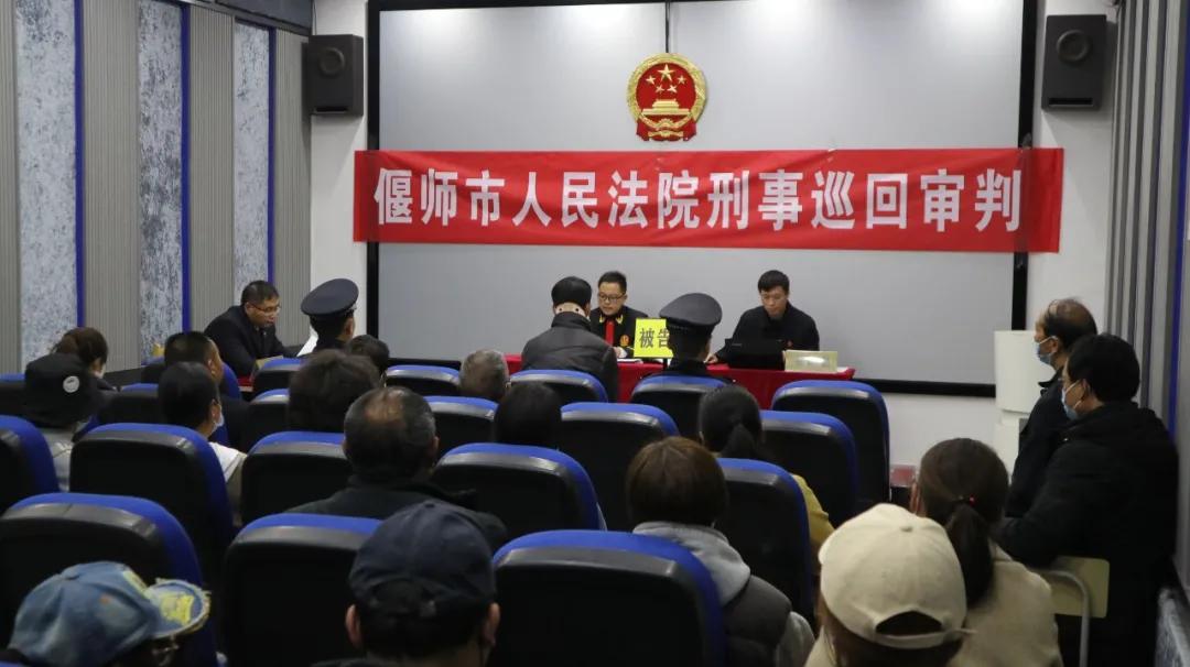 巡回审判进乡村普法为民零距离,巡回审判进家中法官炕边解纠纷