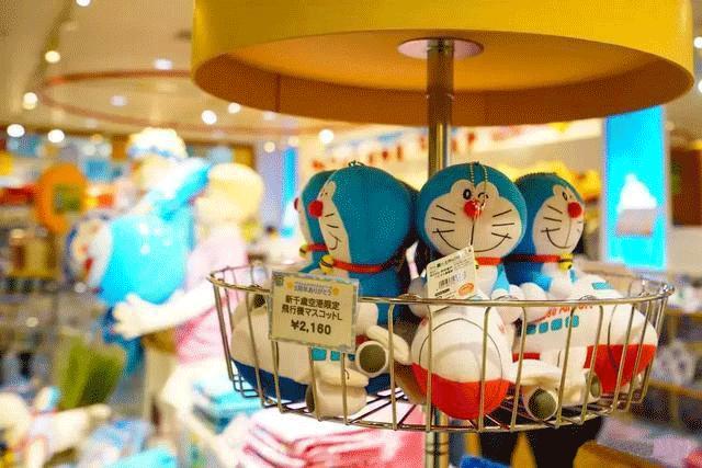 七座超会赚钱的机场“捞金”指南,购物中心学起来