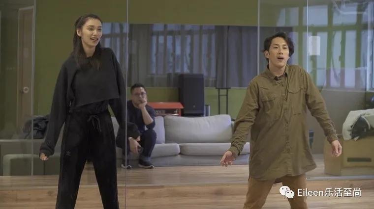 强捧成天后？未婚带女的她究竟如何成为大女主？