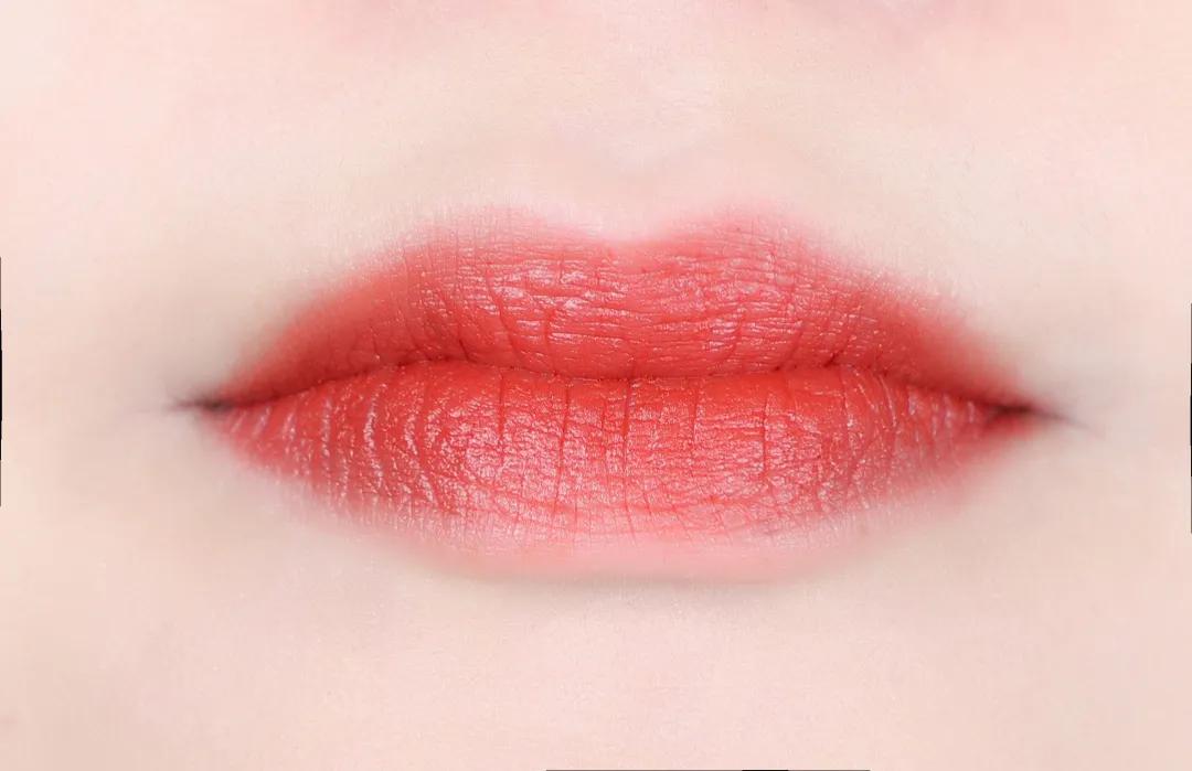 一分钟学会五种最热门唇妆,新手唇釉唇妆简单教程