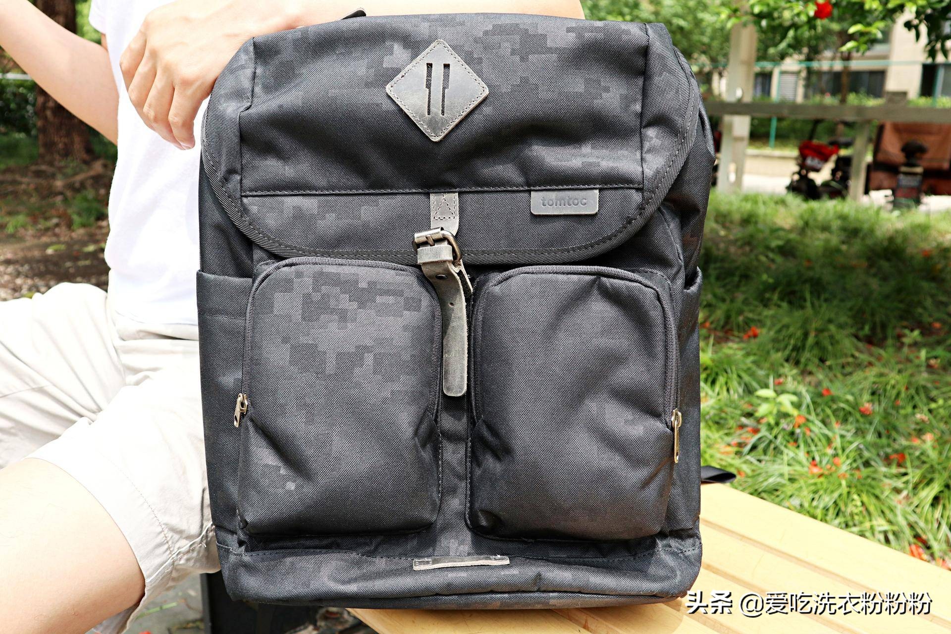 通勤出游两不误——tomtocA90暗纹迷彩双肩包