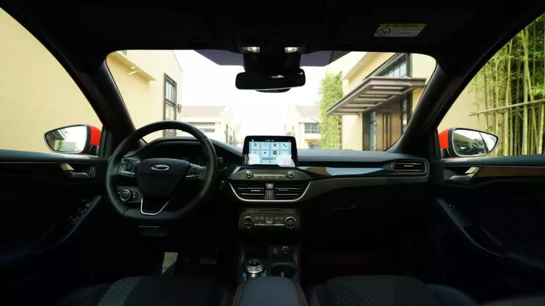 新款福克斯的缺点是啥,新一代福克斯细节讲解