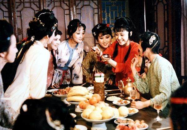 红楼梦四大家族关系表高清大图,红楼梦写了哪四大家族的兴衰史