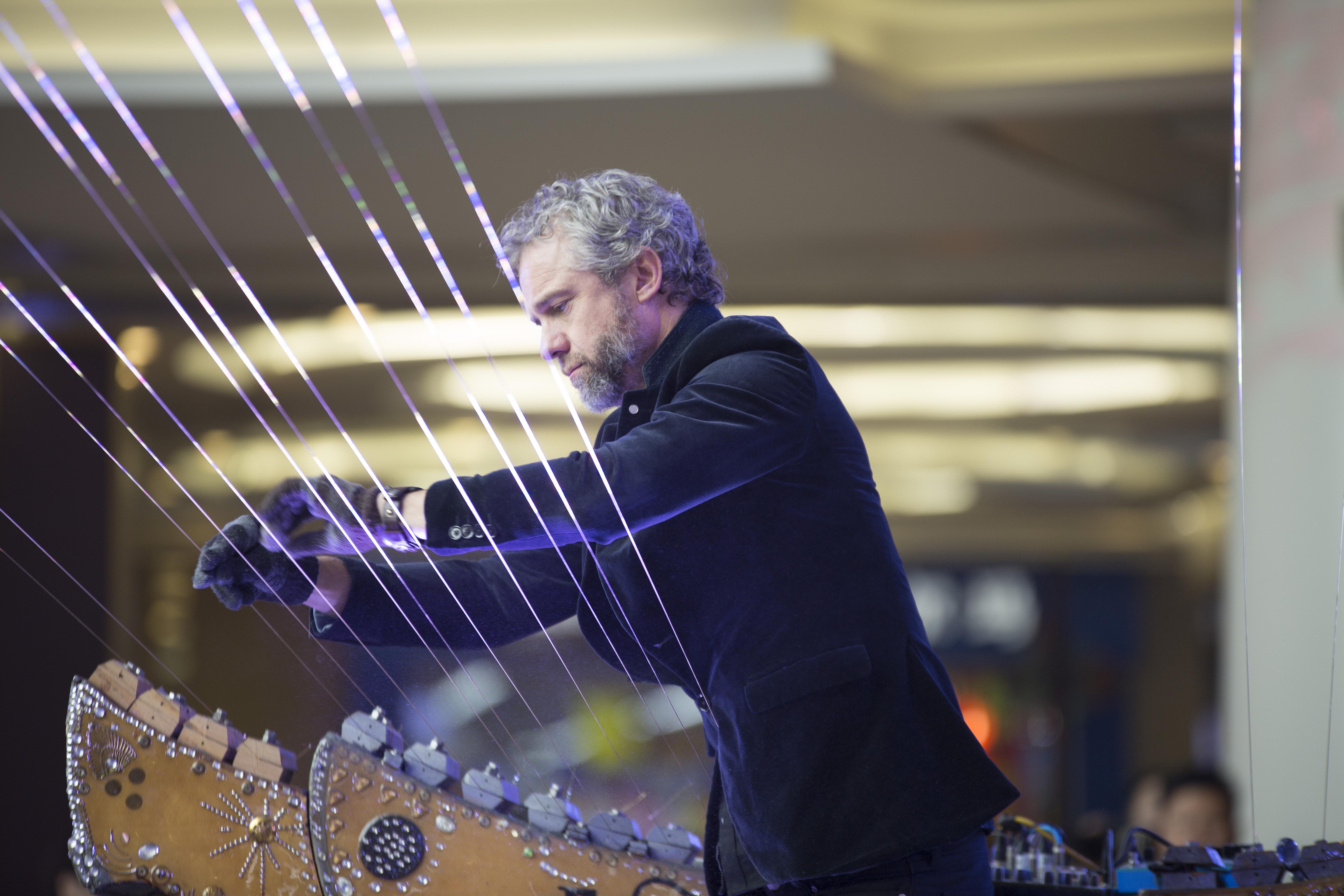 与乐器融为一体是种什么样的体验？让世界上最大的琴来告诉你