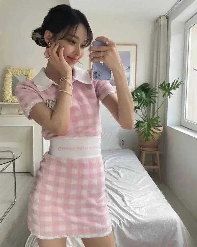 明星同款针织衫日常穿搭,秋天衣服推荐女毛衣