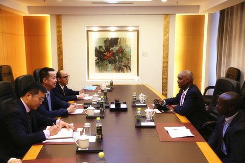 代表怦然心动的词语,怦然心动经典词语