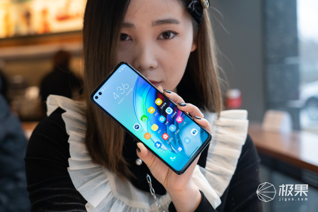 motorolaedges轻奢版跑分,motorolaedge深度评测