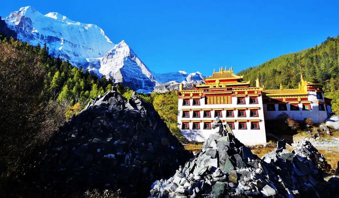 滇藏线香格里拉到稻城亚丁,成都318川藏线稻城自驾游5天路线