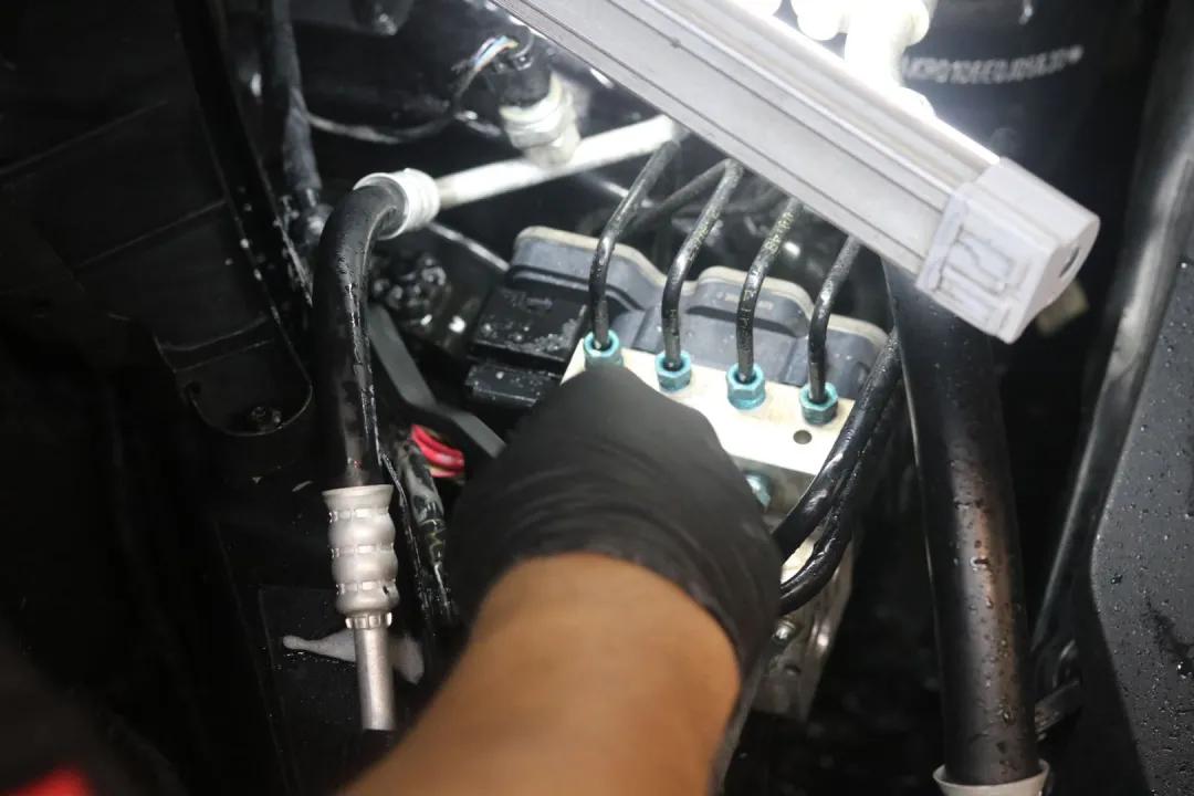 怪兽修车宝马,怪兽修车老车翻新天津