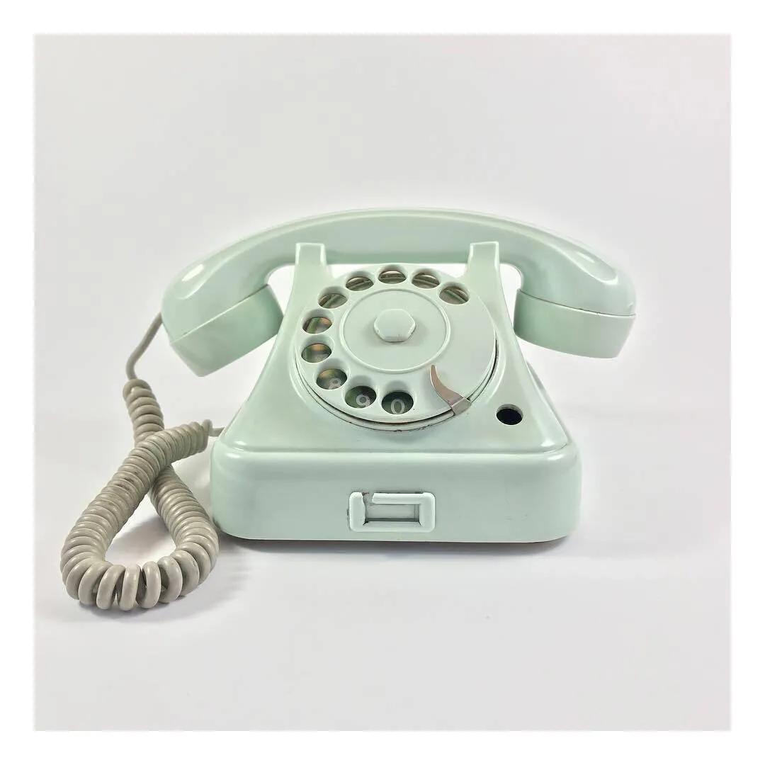 五六十年代电话机,1960年老式电话机