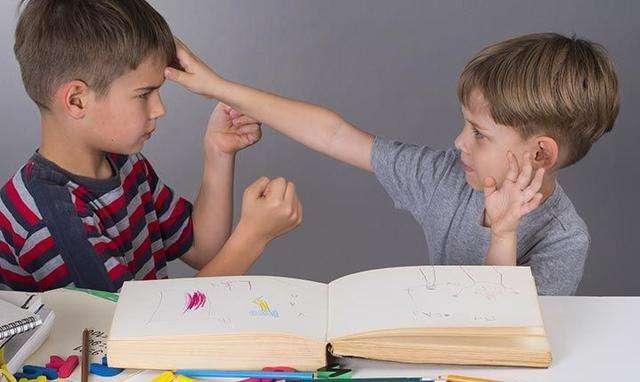 担心孩子被霸凌怎么跟老师沟通,孩子遇到霸凌的四条保命规则