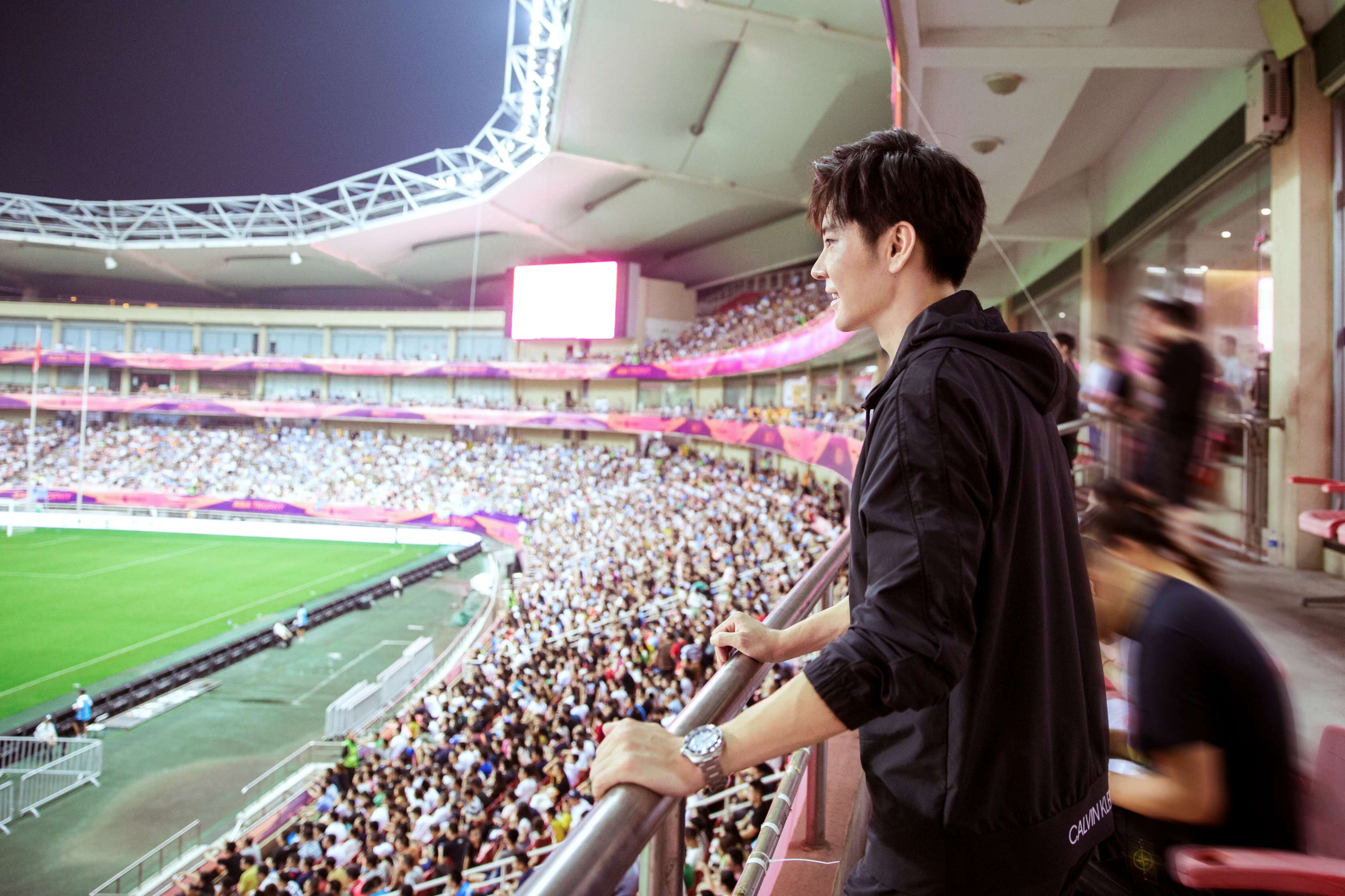 王嘉尔英超联赛,王嘉尔英超开场秀是哪一天