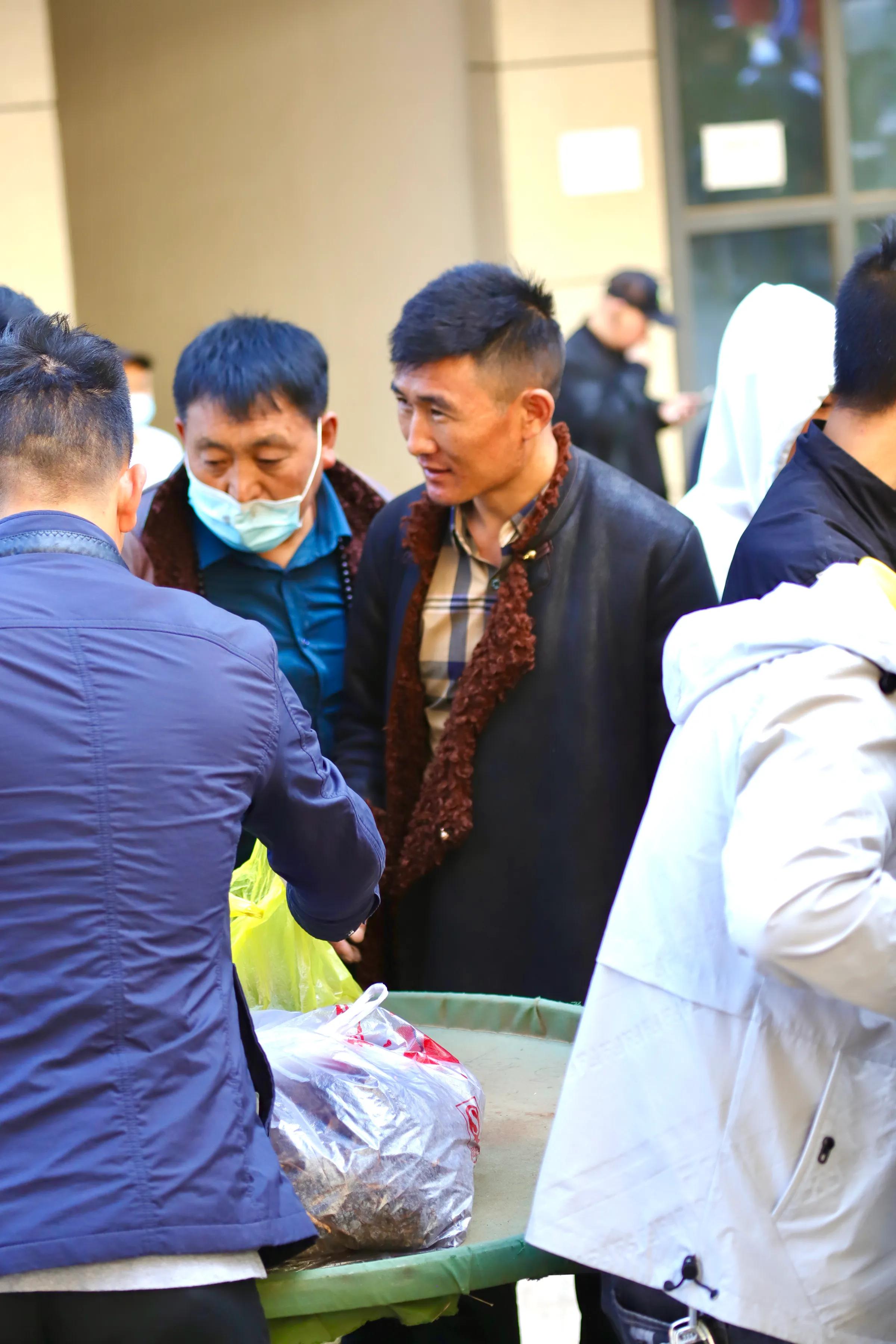 中国最大虫草市场,全国最大冬虫夏草集散地