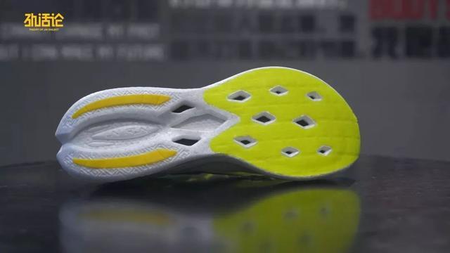 李宁跑鞋䨻科技会衰减么,李宁科技的回弹率