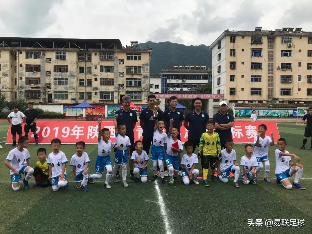 足球队成立周年贺信,足球俱乐部回信