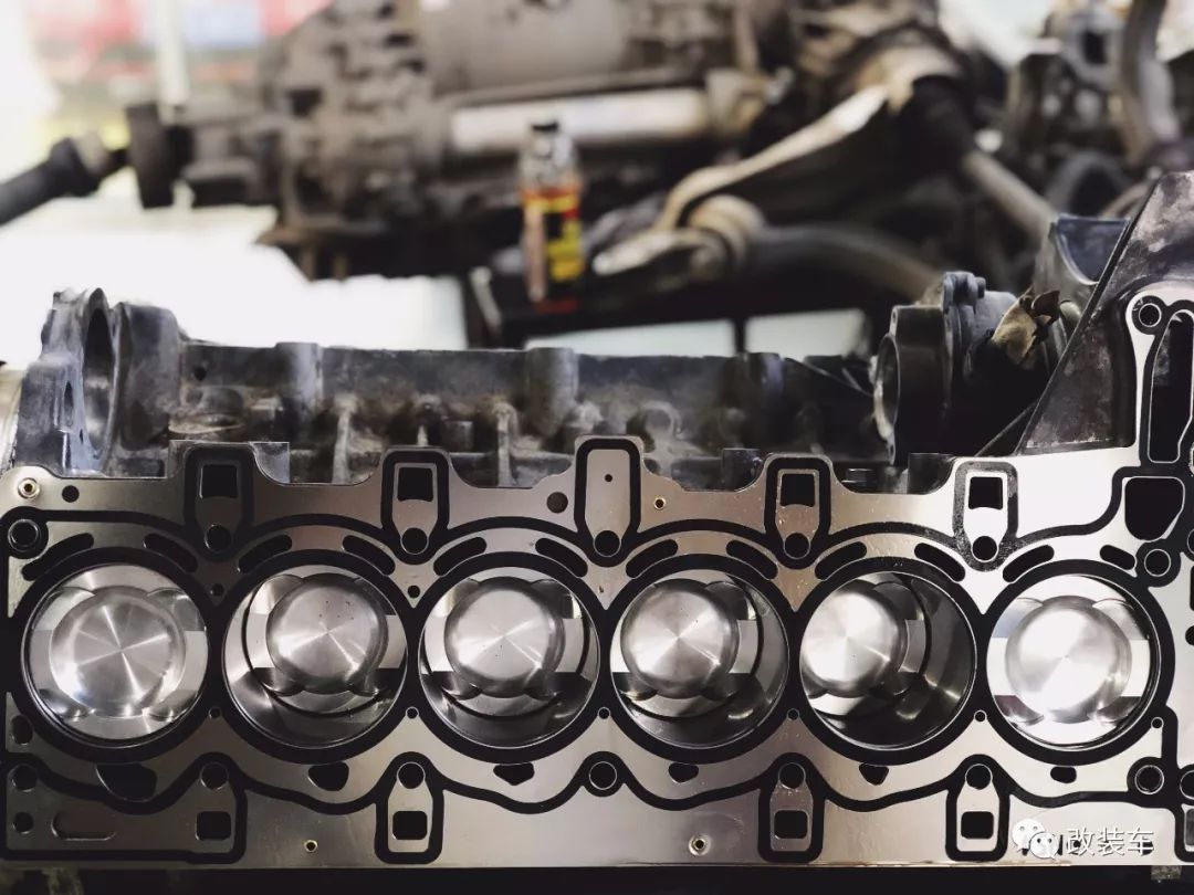 极速巅峰宝马z4性能改装,宝马z4直列六缸改排气