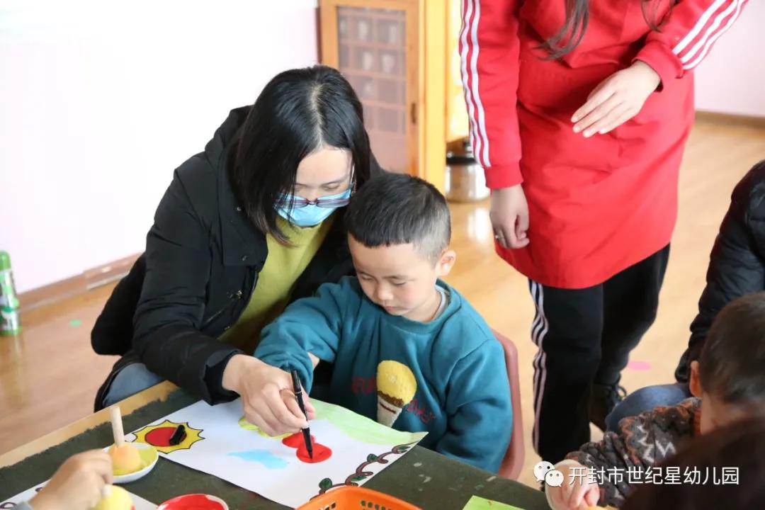 你好,小宝贝:世纪星艺术学院幼儿园新生半日体验活动