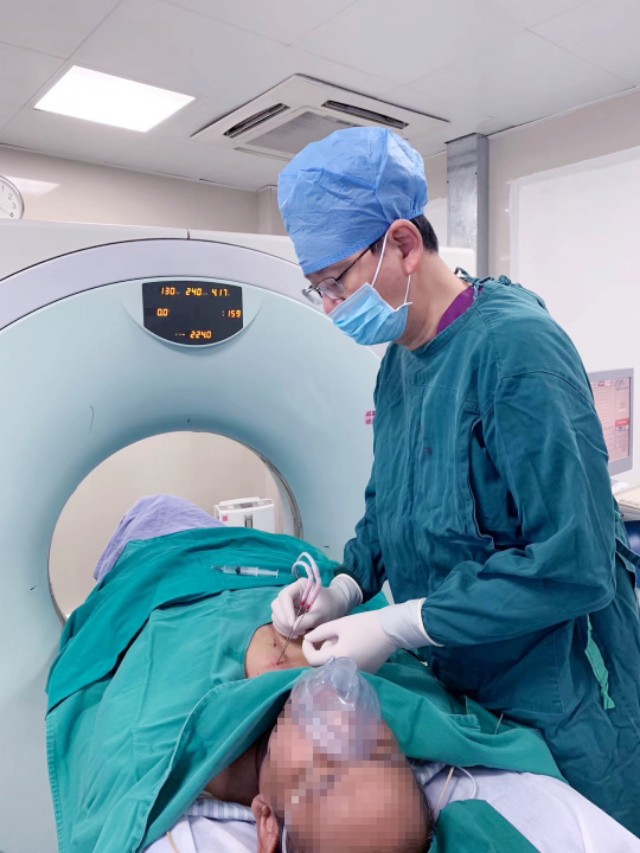 胸腺肿瘤不能手术该怎么治疗,胸腺瘤微波消融