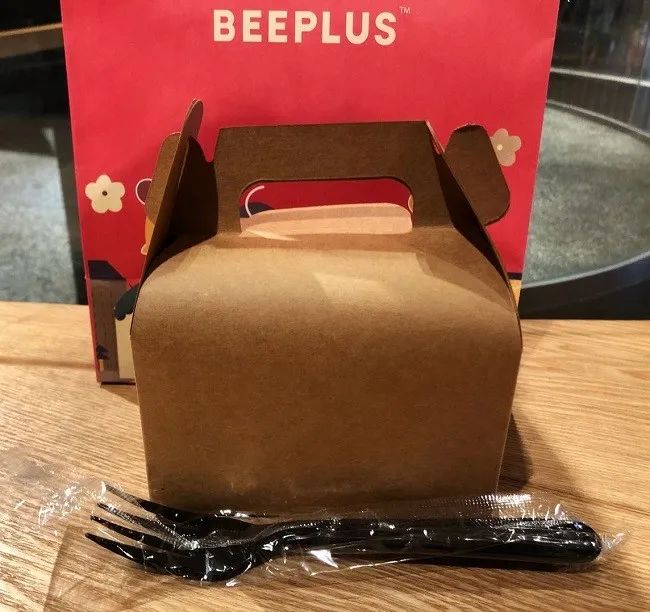 到全国最大的面包店，感受不要脸；吃牛角包之神，练习翻白眼