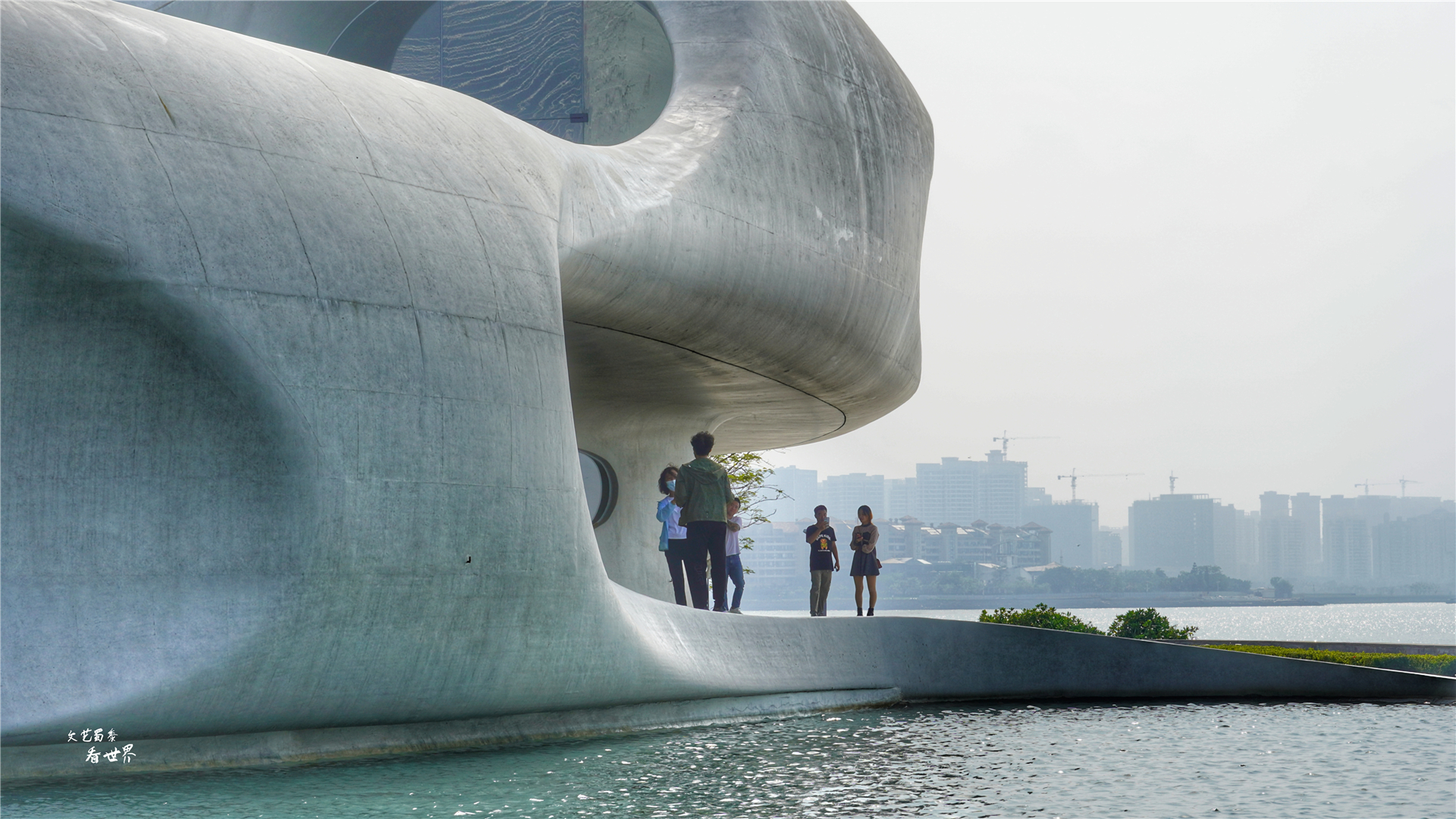 海口被东北人严重低估了,冬天也就冷一个月,跟三亚比差啥呀?