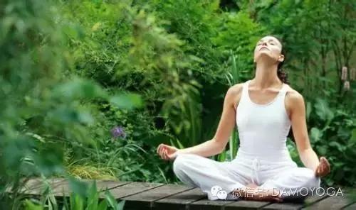 瑜伽理疗：宫寒的原因以及调理方法