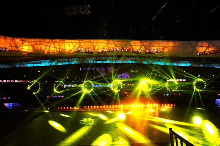 国家奥体中心灯光秀,鸟巢朝阳灯光节