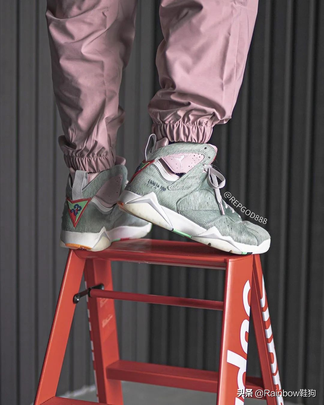 aj7兔八哥2015怎么搭配衣服,aj7兔八哥元年复刻