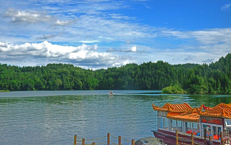 涔愯嚦鑽疯姳鎽勫奖浣滃搧娆ｈ祻,涔愯嚦鍗拌薄鎽勫奖