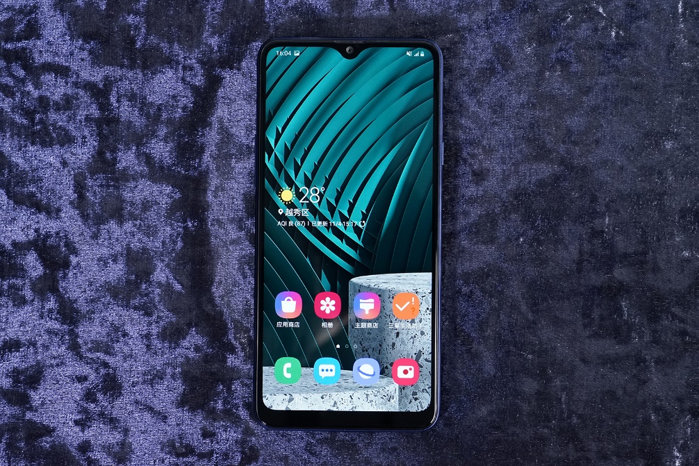 4000mAh大屏手机仅售千元！三星GalaxyA20s评测