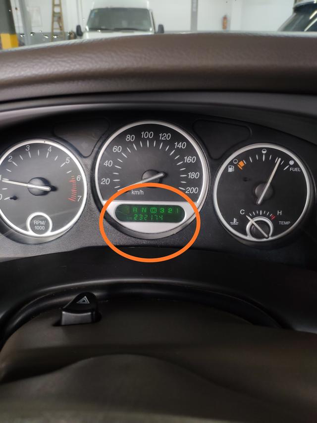 别克君威100公里刹车测试,别克君威刹车盘磨损严重