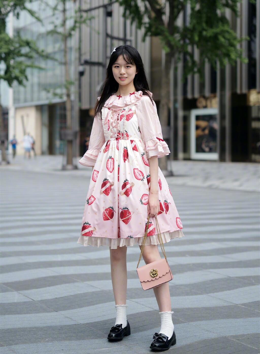 平底鞋穿什么袜子好看,夏平底鞋透气袜子怎么搭配