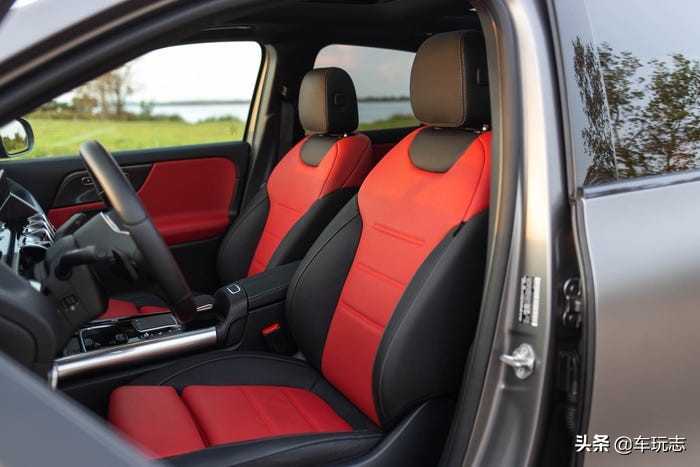 奔驰glasuv2024款试驾评测,2019奔驰gla250suv价格