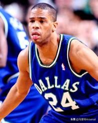 三分时代库里三分耀眼，乔丹时代三分神射手成北卡第一位黑人主帅