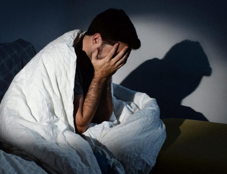 明码标价的“灰色行业”,从业者多是女性,为吸引客户打起擦边球